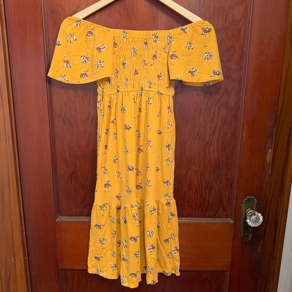 Girls Small off the shoulder mustard floral dress